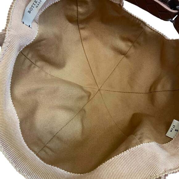BOTTEGA VENETA Corduroy Intrecciato Cap in Beige - Picture 8 of 12